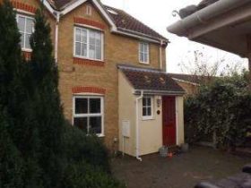 4 bedroom Semi-Detached for sale